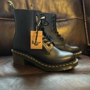 Dr. Martens Women's Clemency Platform 8-Eye Heeled Boots Black Smooth US 9 RARE!